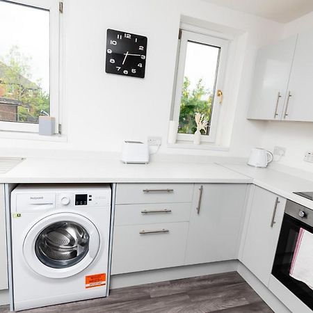 Greenbourne - 4 Bedrooms Sleeps 8 Free Parking ゲーツヘッド エクステリア 写真