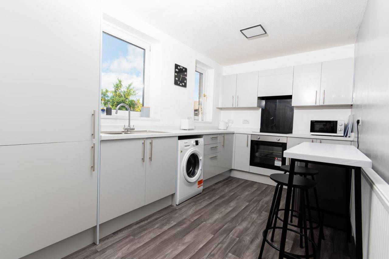Greenbourne - 4 Bedrooms Sleeps 8 Free Parking ゲーツヘッド エクステリア 写真