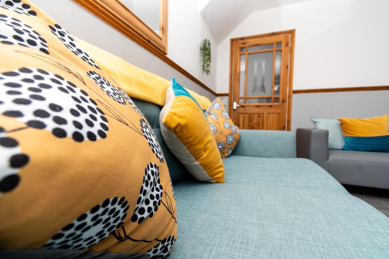 Greenbourne - 4 Bedrooms Sleeps 8 Free Parking ゲーツヘッド エクステリア 写真