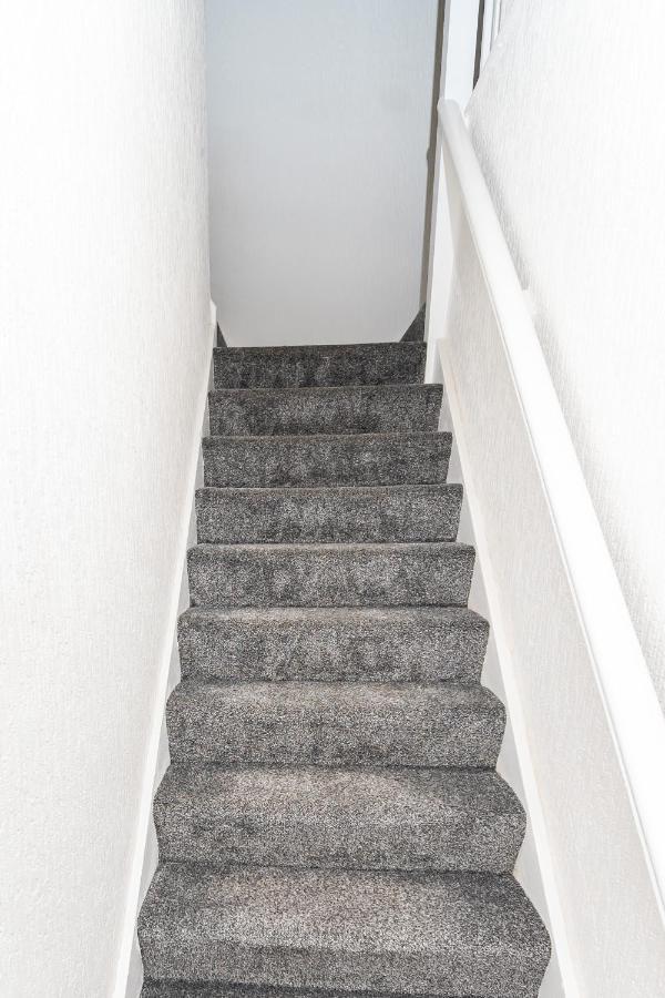 Greenbourne - 4 Bedrooms Sleeps 8 Free Parking ゲーツヘッド エクステリア 写真