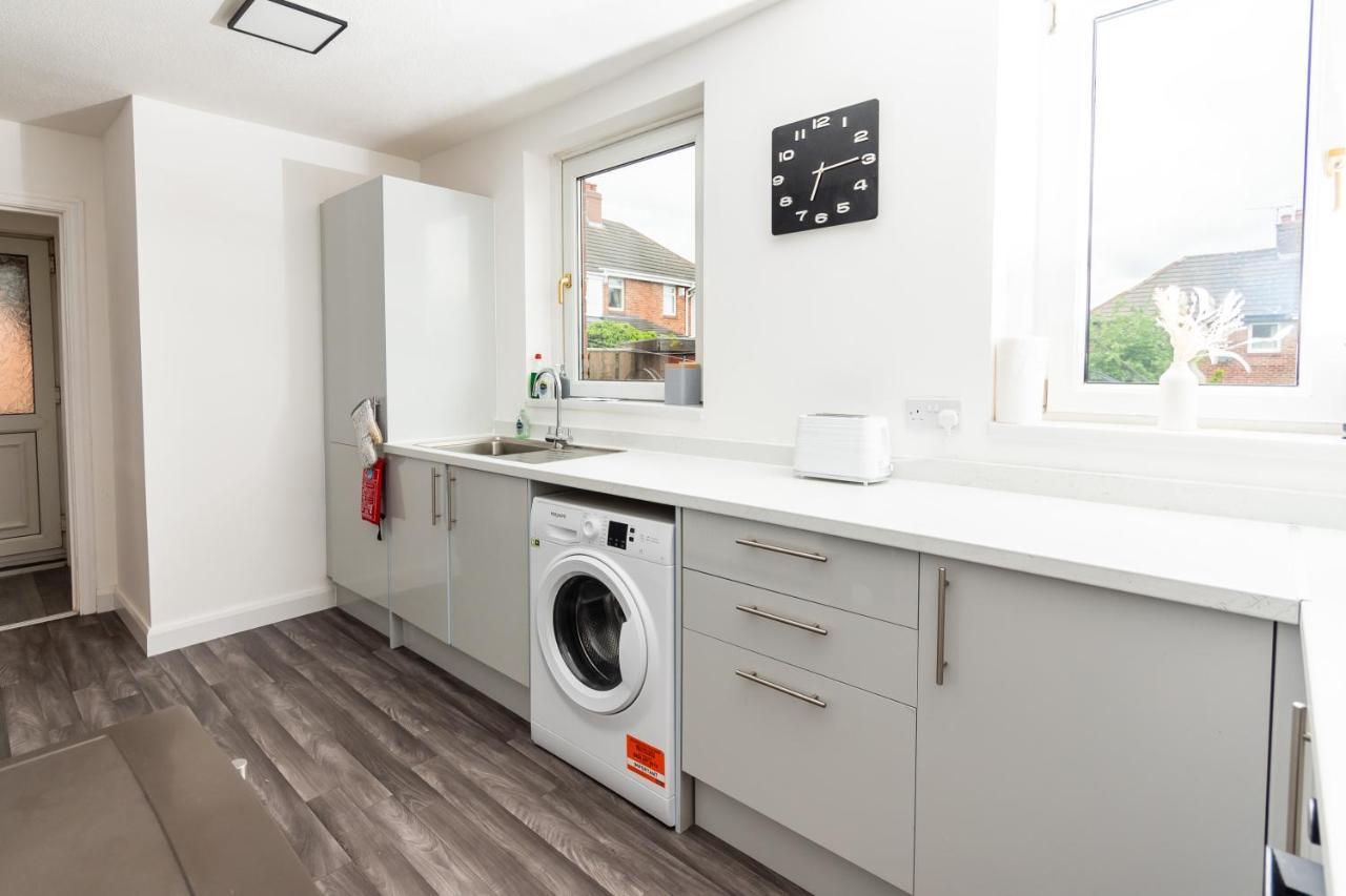 Greenbourne - 4 Bedrooms Sleeps 8 Free Parking ゲーツヘッド エクステリア 写真