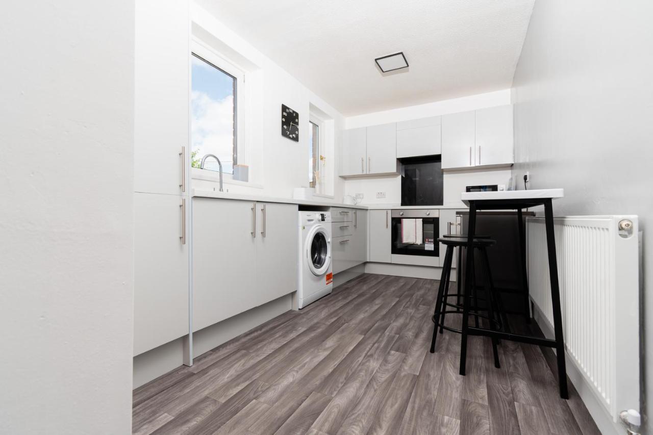 Greenbourne - 4 Bedrooms Sleeps 8 Free Parking ゲーツヘッド エクステリア 写真