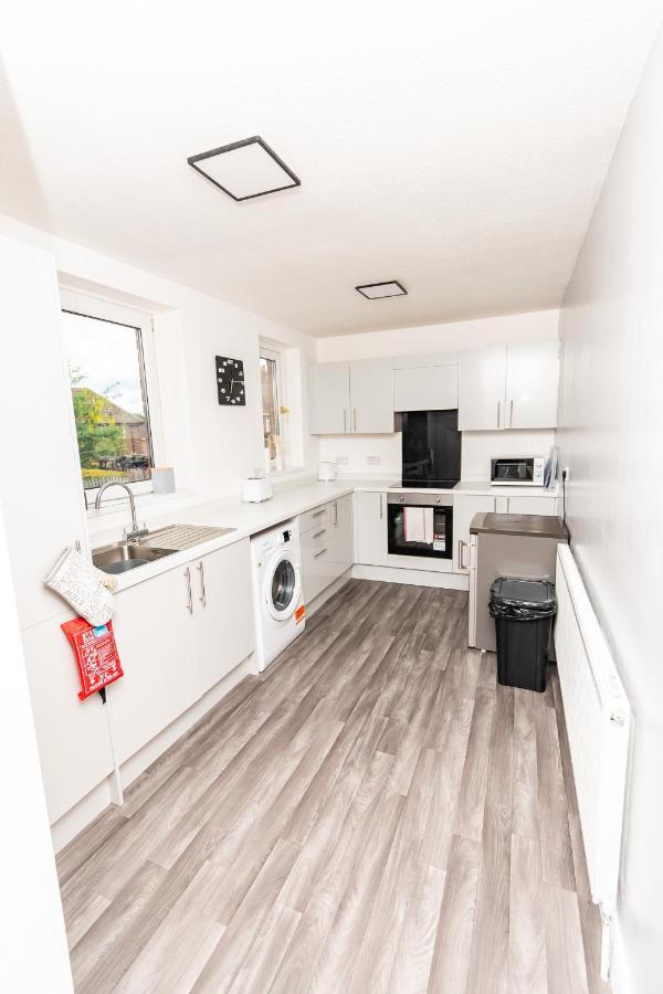 Greenbourne - 4 Bedrooms Sleeps 8 Free Parking ゲーツヘッド エクステリア 写真