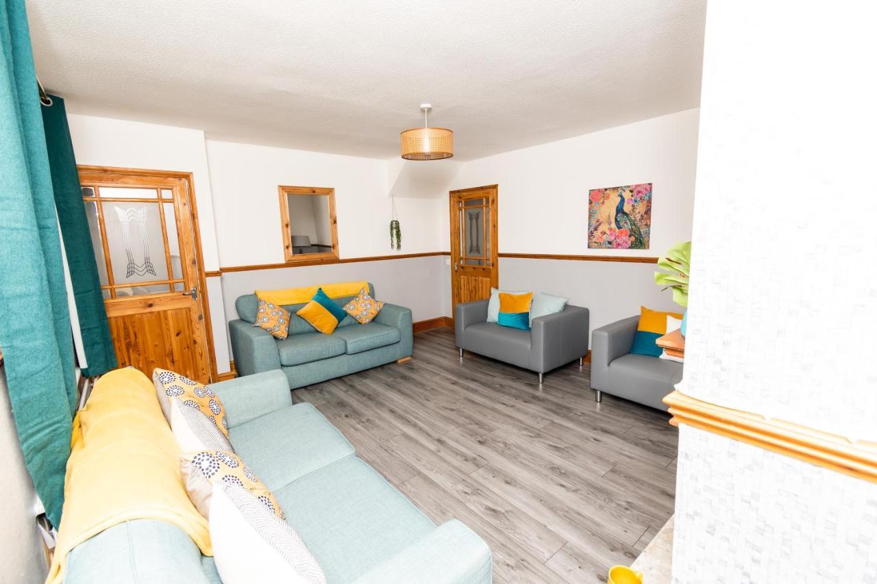 Greenbourne - 4 Bedrooms Sleeps 8 Free Parking ゲーツヘッド エクステリア 写真